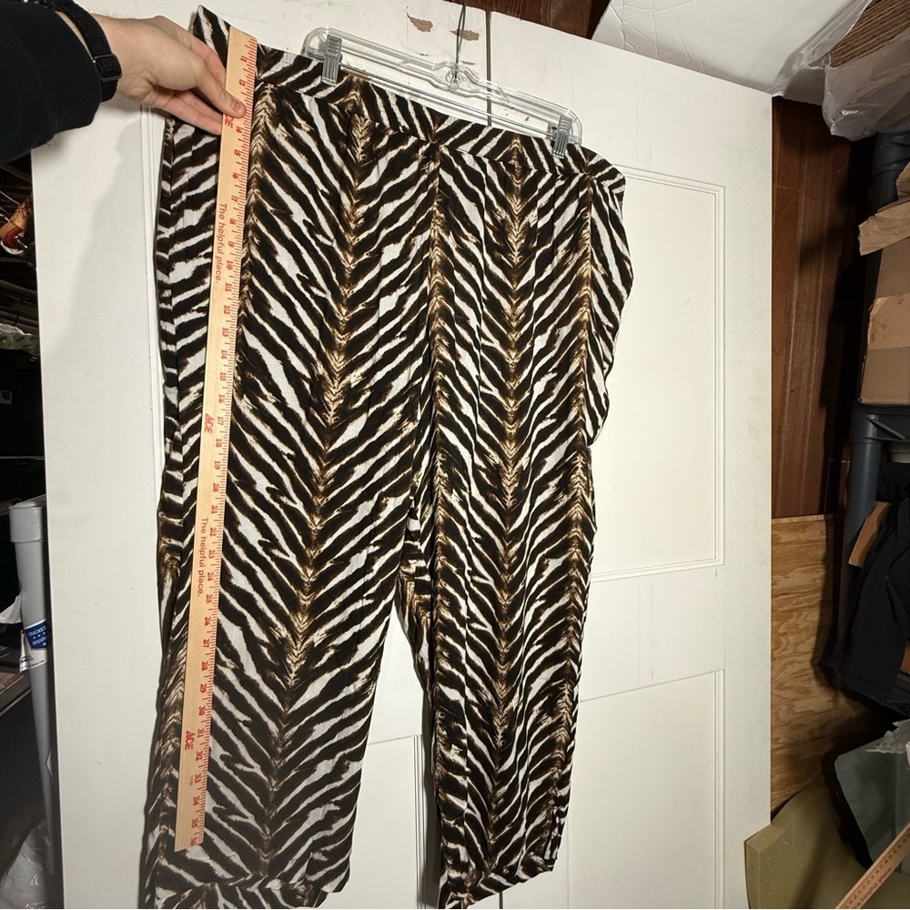 Calvin Klein Zebra Print Pants Pleated Size 3X NWT Animal
Print Multicolor - Picture 4 of 7